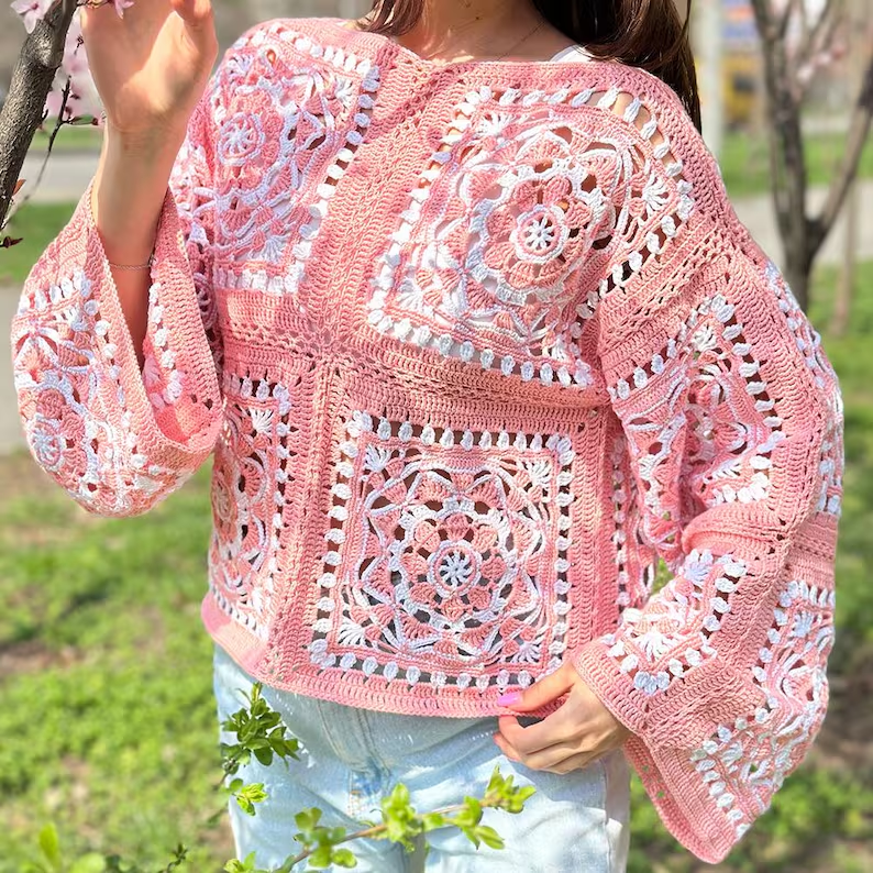 🌼 Daisy Granny Square Sweater Pattern